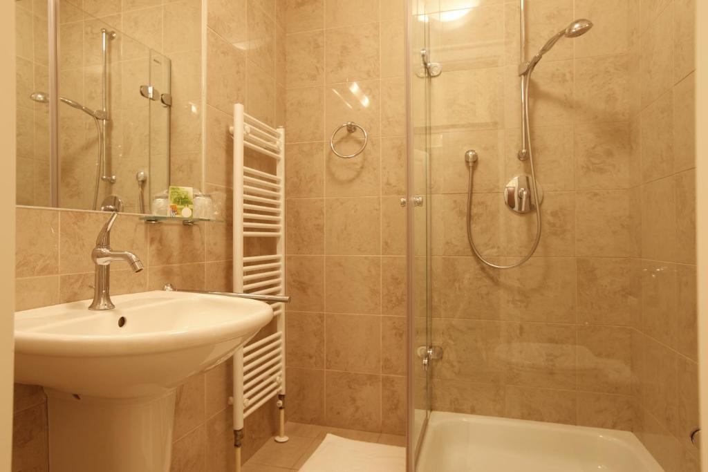 Hotel Sandor Pavillon Piest'any Quarto foto