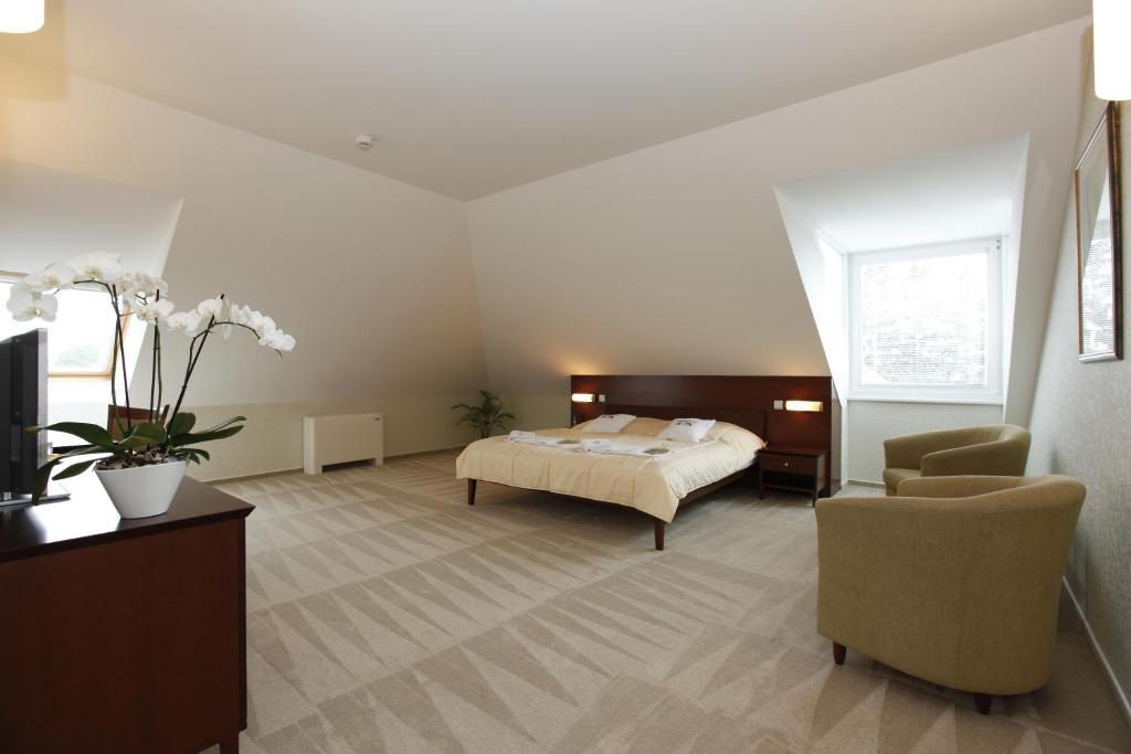 Hotel Sandor Pavillon Piest'any Quarto foto