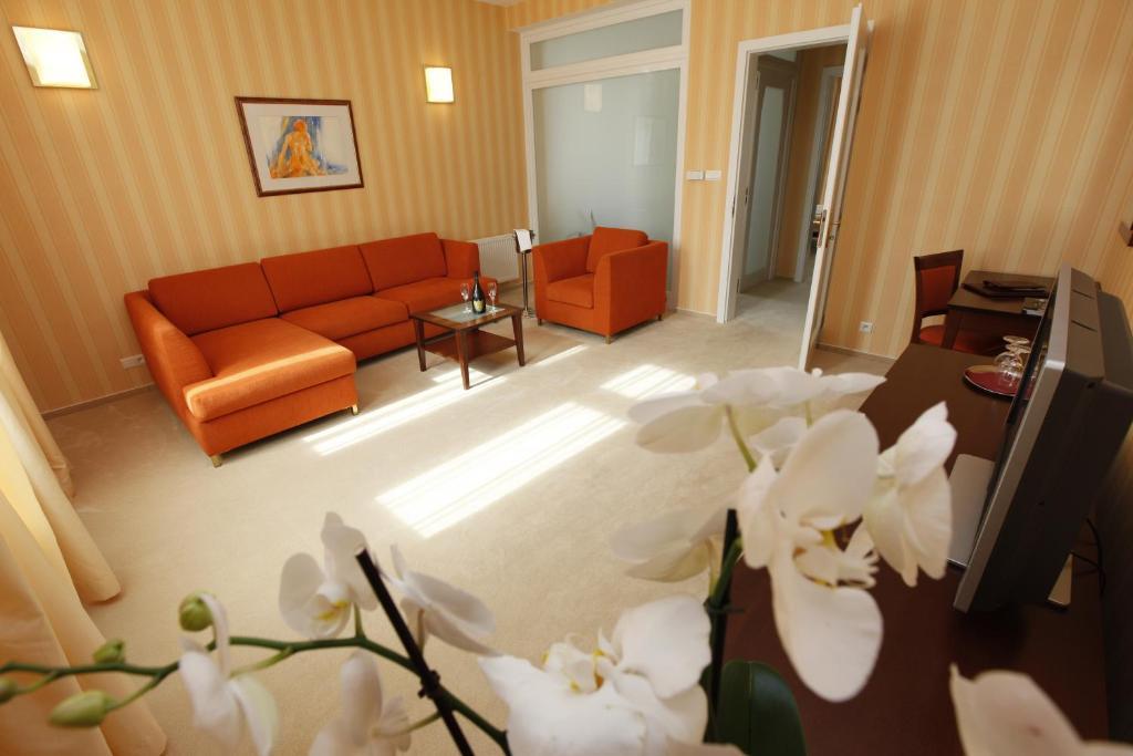 Hotel Sandor Pavillon Piest'any Quarto foto