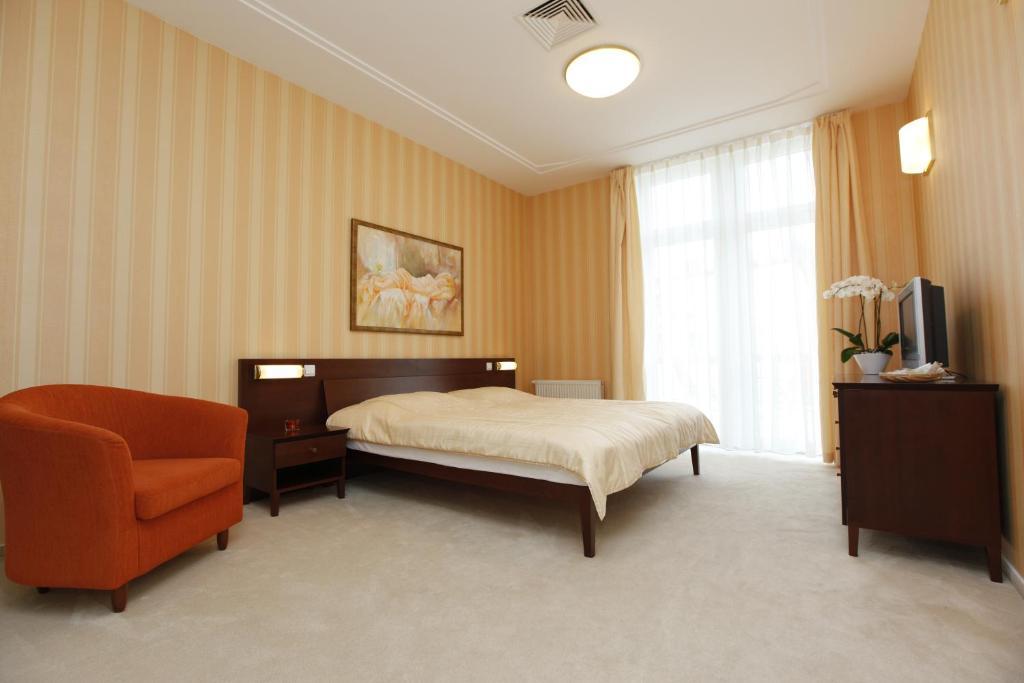 Hotel Sandor Pavillon Piest'any Quarto foto