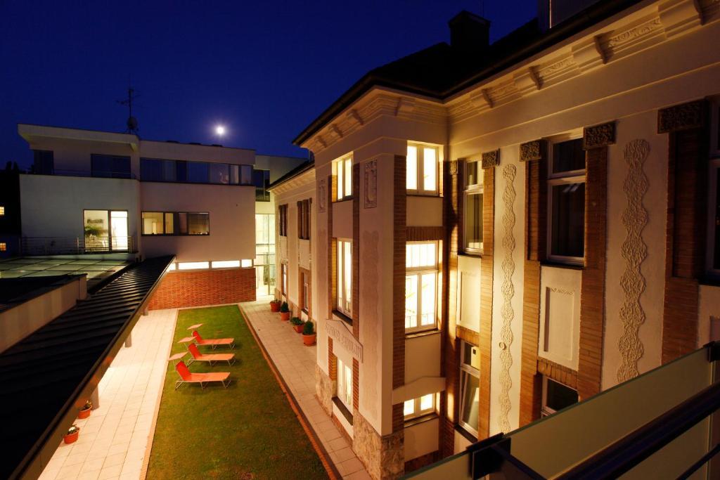 Hotel Sandor Pavillon Piest'any Exterior foto